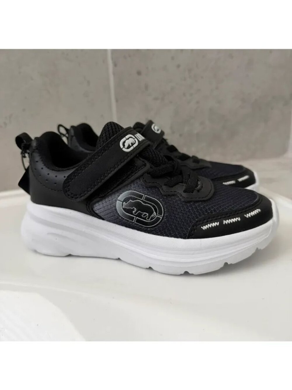 Ecko Unlimited Velcro Sneakers Size 11 Toddler